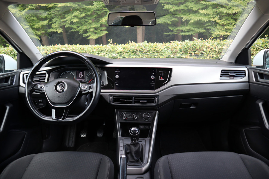 Volkswagen Polo 1.0 TSI Comfortline Business | Navi | Carplay | ACC |