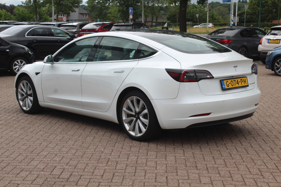 Tesla Model 3 Long Range AWD 75 kWh / Autopilot / Panoramadak / Camera / Leder / 20'' / Leder / Premium Audio