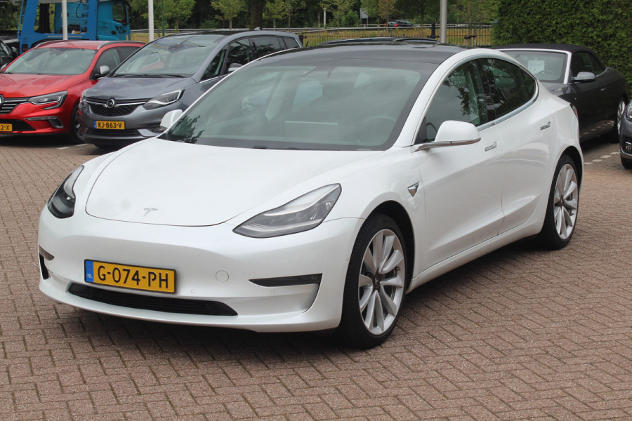 Tesla Model 3 Long Range AWD 75 kWh / Autopilot / Panoramadak / Camera / Leder / 20'' / Leder / Premium Audio
