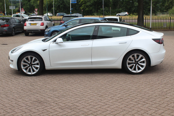 Tesla Model 3 Long Range AWD 75 kWh / Autopilot / Panoramadak / Camera / Leder / 20'' / Leder / Premium Audio