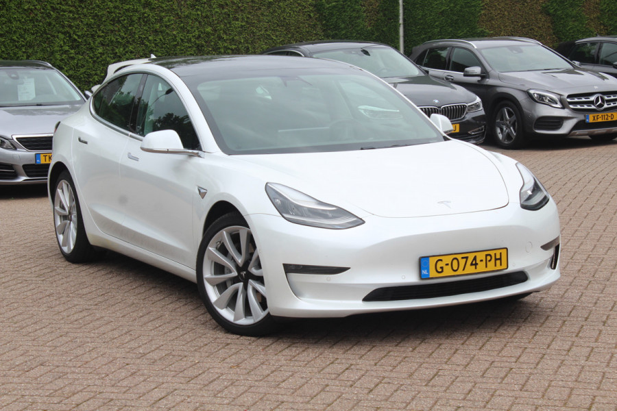Tesla Model 3 Long Range AWD 75 kWh / Autopilot / Panoramadak / Camera / Leder / 20'' / Leder / Premium Audio
