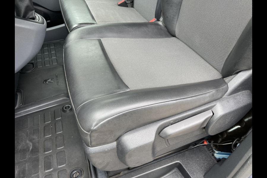 Peugeot Expert 226C 1.6 BlueHDI 95 Premium / speciaal gebouwd voor honden vervoer / hondenauto / omvormer / airco / cruise control / trekhaak / parkeersensoren achter !