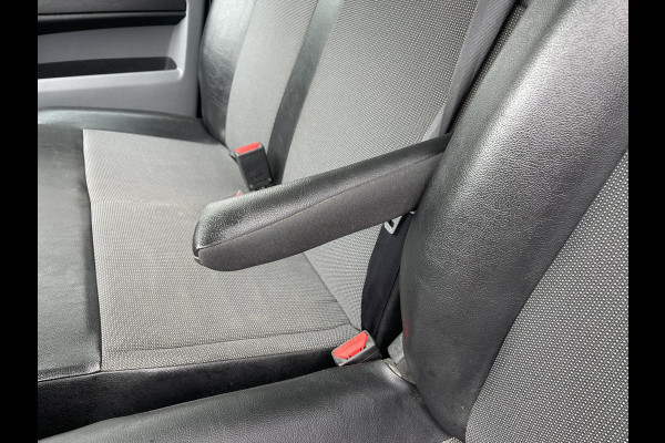 Peugeot Expert 226C 1.6 BlueHDI 95 Premium / speciaal gebouwd voor honden vervoer / hondenauto / omvormer / airco / cruise control / trekhaak / parkeersensoren achter !