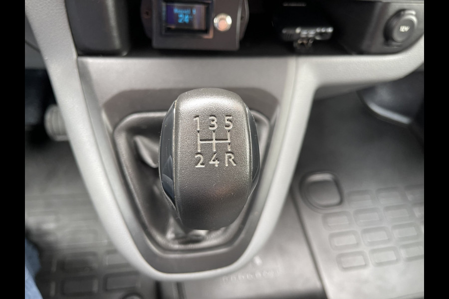 Peugeot Expert 226C 1.6 BlueHDI 95 Premium / speciaal gebouwd voor honden vervoer / hondenauto / omvormer / airco / cruise control / trekhaak / parkeersensoren achter !
