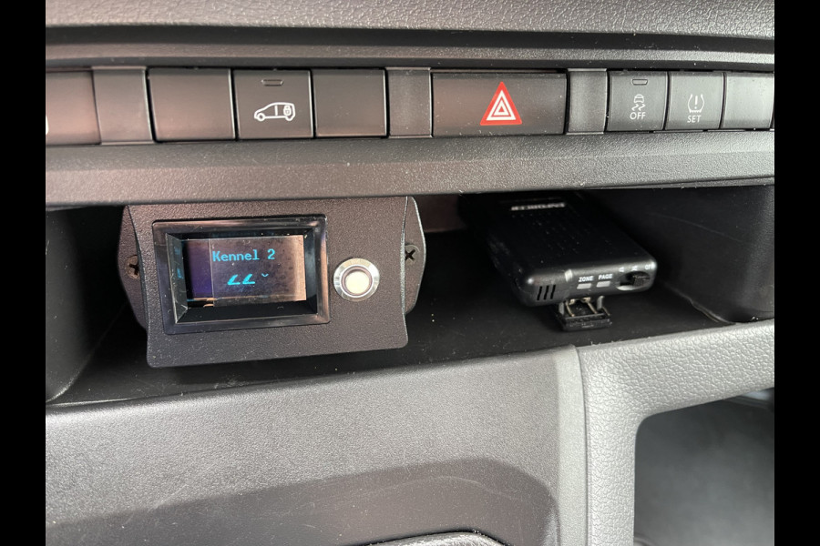 Peugeot Expert 226C 1.6 BlueHDI 95 Premium / speciaal gebouwd voor honden vervoer / hondenauto / omvormer / airco / cruise control / trekhaak / parkeersensoren achter !