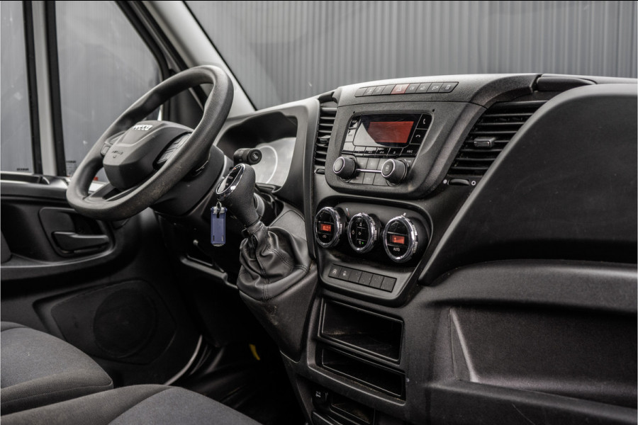 Iveco Daily 35S16V L2H2 | Automaat | 157 PK | ECC | 3500 KG Trekgewicht | MF Stuur | 3-Persoons