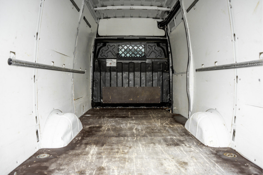 Iveco Daily 35S16V L2H2 | Automaat | 157 PK | ECC | 3500 KG Trekgewicht | MF Stuur | 3-Persoons