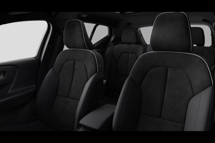 Volvo EX40 252PK Single Motor Extended Range 82 kWh Plus / Lounge pakket / Extra getint glas / Panoramadak / 360 Camera / 20''velgen / zwart dak