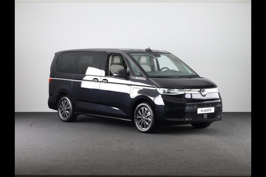 Volkswagen Multivan 1.4 eHybrid L1H1 Style 204 pk Automaat (DSG) | Navigatie | Elektr. trekhaak | Parkeersensoren (Park assist) | Achteruitrijcamera | Lederen bekleding | 2 elektr. schuifdeuren |