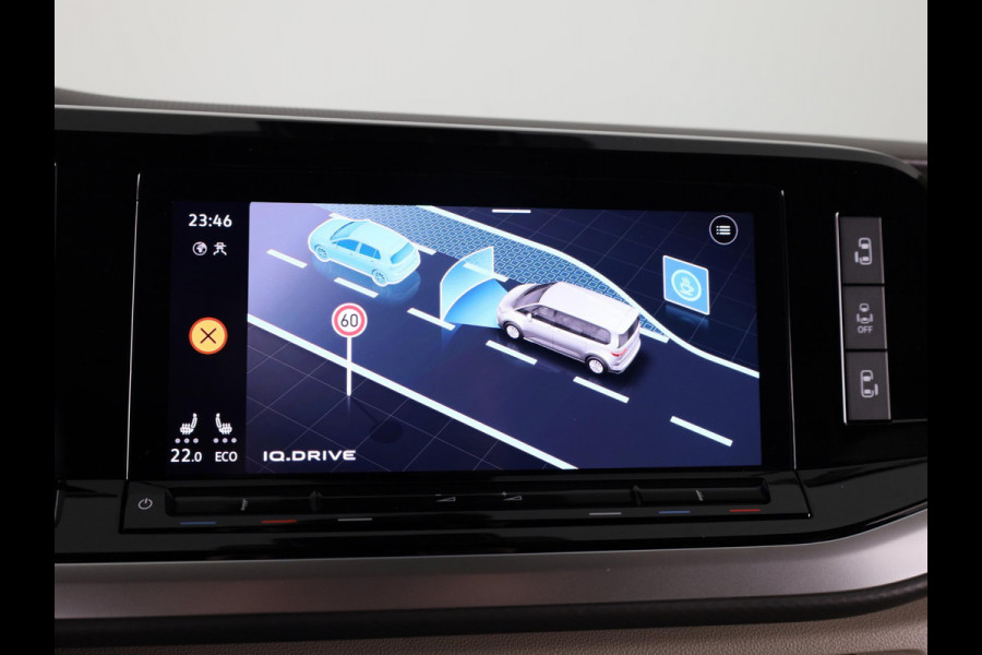 Volkswagen Multivan 1.4 eHybrid L1H1 Style 204 pk Automaat (DSG) | Navigatie | Elektr. trekhaak | Parkeersensoren (Park assist) | Achteruitrijcamera | Lederen bekleding | 2 elektr. schuifdeuren |
