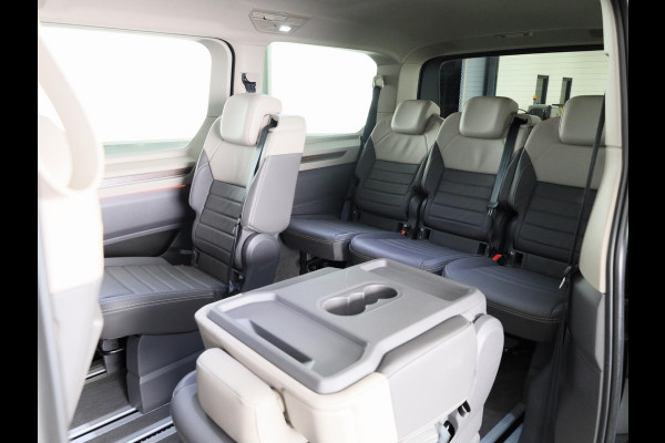 Volkswagen Multivan 1.4 eHybrid L1H1 Style 204 pk Automaat (DSG) | Navigatie | Elektr. trekhaak | Parkeersensoren (Park assist) | Achteruitrijcamera | Lederen bekleding | 2 elektr. schuifdeuren |