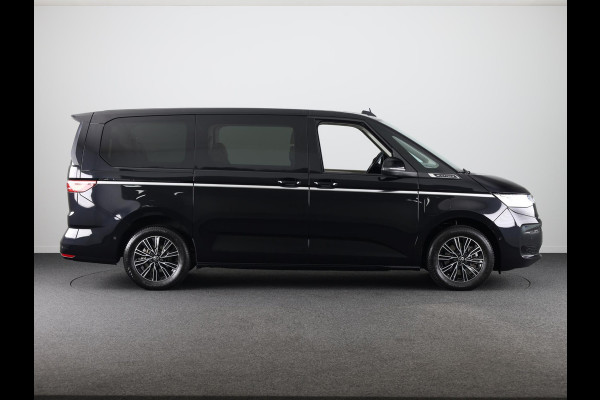 Volkswagen Multivan 1.4 eHybrid L1H1 Style 204 pk Automaat (DSG) | Navigatie | Elektr. trekhaak | Parkeersensoren (Park assist) | Achteruitrijcamera | Lederen bekleding | 2 elektr. schuifdeuren |