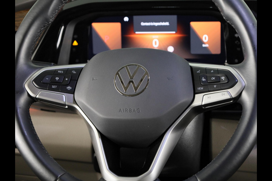 Volkswagen Multivan 1.4 eHybrid L1H1 Style 204 pk Automaat (DSG) | Navigatie | Elektr. trekhaak | Parkeersensoren (Park assist) | Achteruitrijcamera | Lederen bekleding | 2 elektr. schuifdeuren |