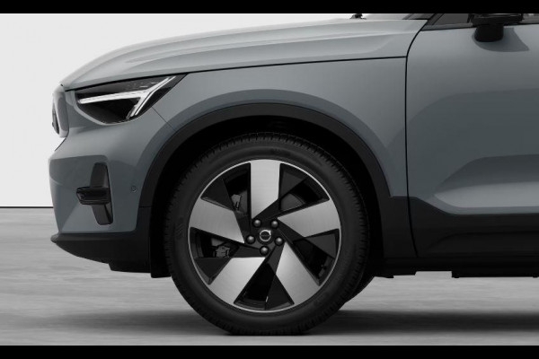 Volvo EX40 Single Motor Extended Range Plus 82 kWh / Lounge pakket / Extra getint glas / Panoramadak / 360 camera / 20''velgen / zwart dak