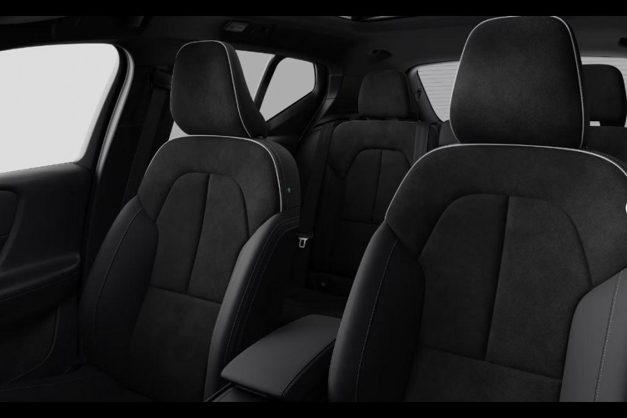 Volvo EX40 Single Motor Extended Range Plus 82 kWh / Lounge pakket / Extra getint glas / Panoramadak / 360 camera / 20''velgen / zwart dak