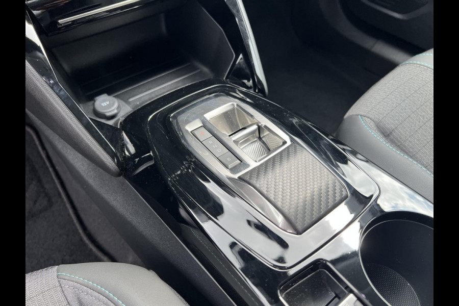 Peugeot e-2008 EV Allure 50 kWh