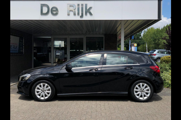 Mercedes-Benz A-Klasse 180 Business Solution | Groot Navi, Camera, Stoelverw., Cruise | Dealeronderhouden | 1e Eigenaar | NAP |