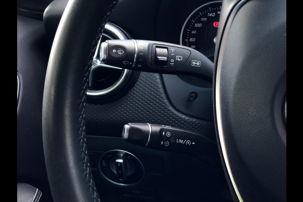 Mercedes-Benz A-Klasse 180 Business Solution | Groot Navi, Camera, Stoelverw., Cruise | Dealeronderhouden | 1e Eigenaar | NAP |