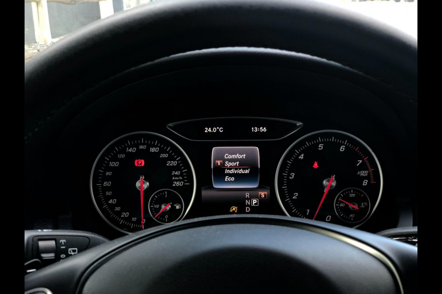 Mercedes-Benz A-Klasse 180 Business Solution | Groot Navi, Camera, Stoelverw., Cruise | Dealeronderhouden | 1e Eigenaar | NAP |