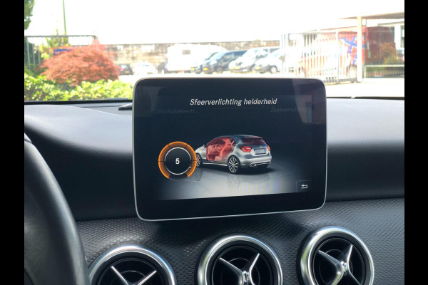 Mercedes-Benz A-Klasse 180 Business Solution | Groot Navi, Camera, Stoelverw., Cruise | Dealeronderhouden | 1e Eigenaar | NAP |