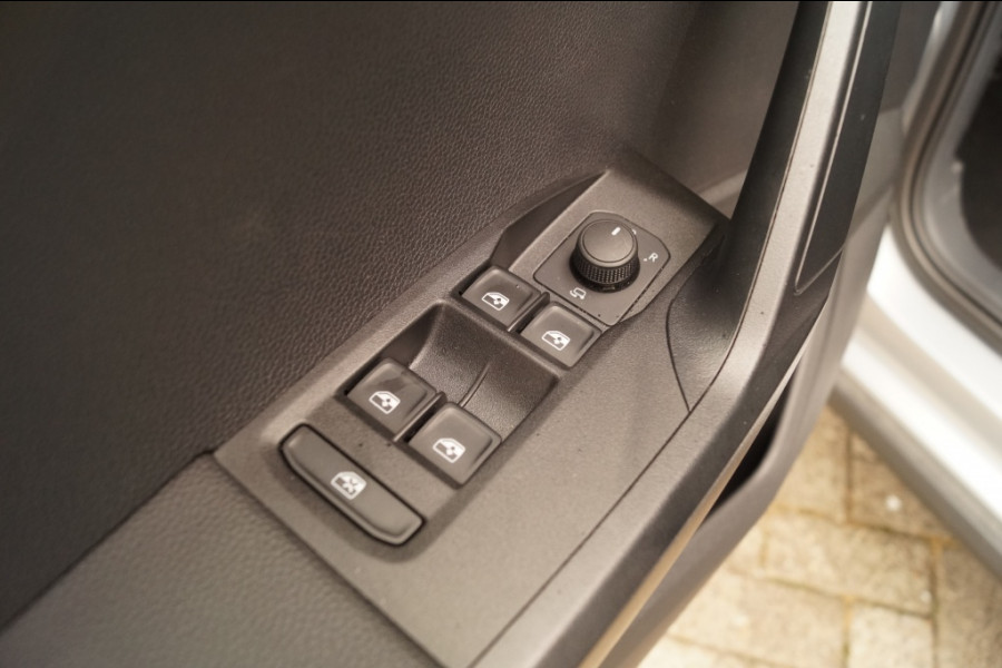 Seat Arona 1.0 TSI Style -NAVI-LED-DIGI-ECC-PDC-