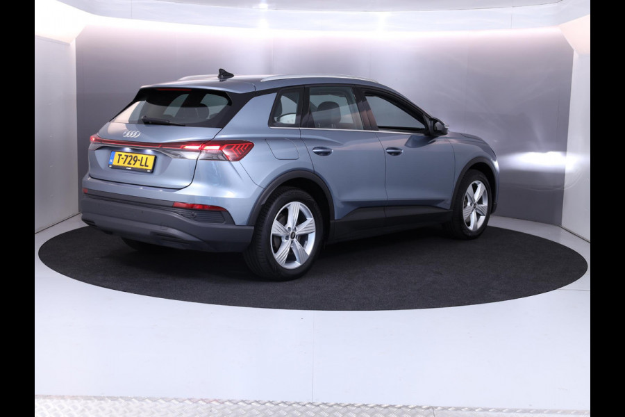 Audi Q4 e-tron 40 Edition 77 kWh 204 pk S-tronic | Navigatie | Elektr. Trekhaak | Parkeersensoren | Achteruitrijcamera | Adaptieve cruise control | Stoelverwarming |