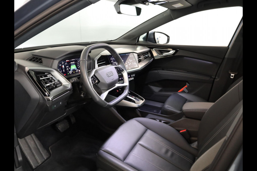 Audi Q4 e-tron 40 Edition 77 kWh 204 pk S-tronic | Navigatie | Elektr. Trekhaak | Parkeersensoren | Achteruitrijcamera | Adaptieve cruise control | Stoelverwarming |