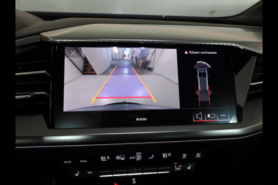 Audi Q4 e-tron 40 Edition 77 kWh 204 pk S-tronic | Navigatie | Elektr. Trekhaak | Parkeersensoren | Achteruitrijcamera | Adaptieve cruise control | Stoelverwarming |