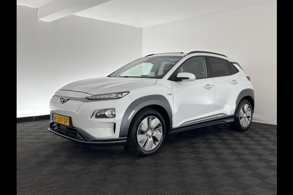 Hyundai Kona EV Premium 64 kWh (INCL.BTW) *PANO | FULL-LEATHER | HEAD-UP | FULL-LED | NAVI-FULLMAP | DAB | ADAPTIVE-CRUISE | KEYLESS | CAMERA | BLIND-SPOT | LANE-ASSIST | DIGI-COCKPIT | COMFORT-SEATS | 17''ALU*
