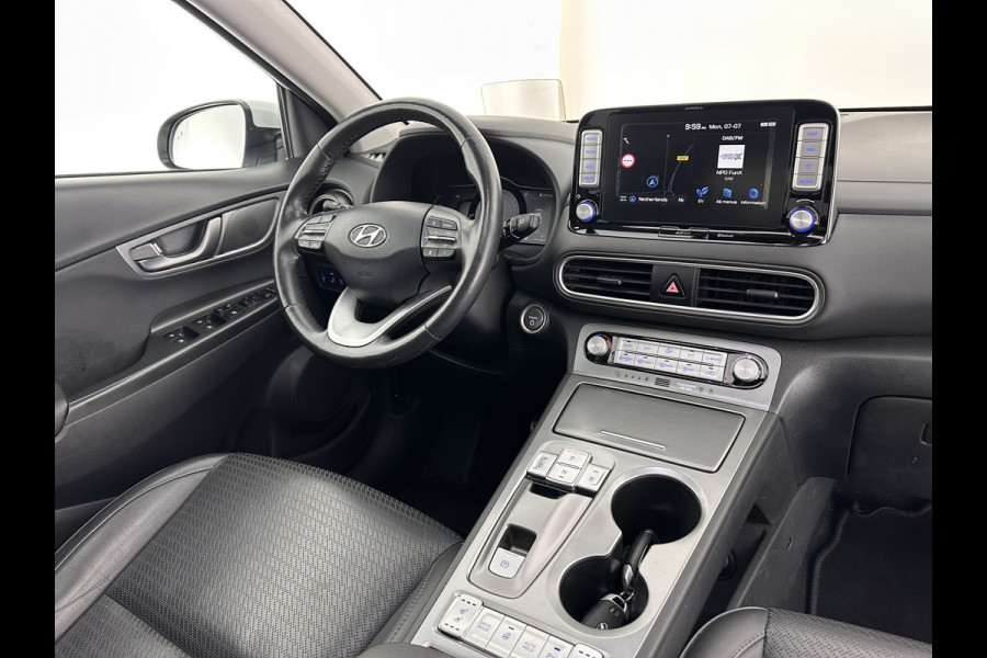 Hyundai Kona EV Premium 64 kWh (INCL.BTW) *PANO | FULL-LEATHER | HEAD-UP | FULL-LED | NAVI-FULLMAP | DAB | ADAPTIVE-CRUISE | KEYLESS | CAMERA | BLIND-SPOT | LANE-ASSIST | DIGI-COCKPIT | COMFORT-SEATS | 17''ALU*