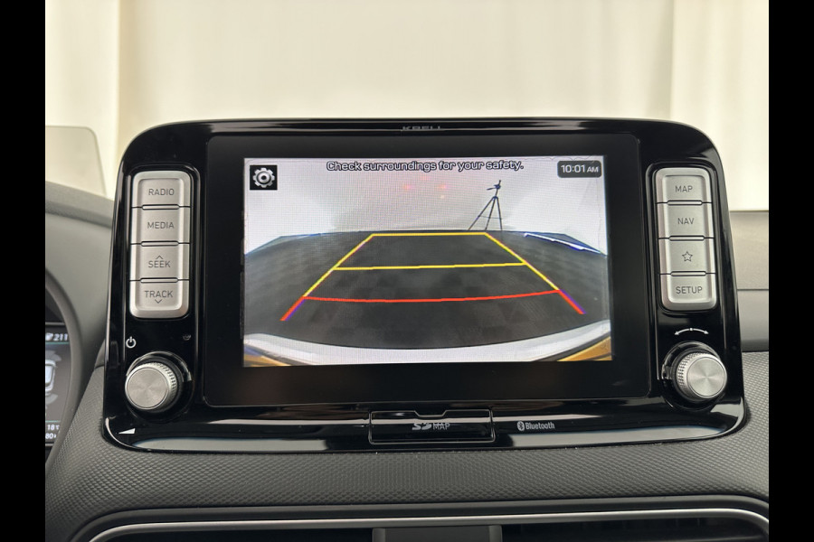 Hyundai Kona EV Premium 64 kWh (INCL.BTW) *PANO | FULL-LEATHER | HEAD-UP | FULL-LED | NAVI-FULLMAP | DAB | ADAPTIVE-CRUISE | KEYLESS | CAMERA | BLIND-SPOT | LANE-ASSIST | DIGI-COCKPIT | COMFORT-SEATS | 17''ALU*