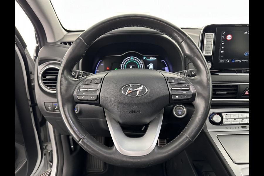 Hyundai Kona EV Premium 64 kWh (INCL.BTW) *PANO | FULL-LEATHER | HEAD-UP | FULL-LED | NAVI-FULLMAP | DAB | ADAPTIVE-CRUISE | KEYLESS | CAMERA | BLIND-SPOT | LANE-ASSIST | DIGI-COCKPIT | COMFORT-SEATS | 17''ALU*