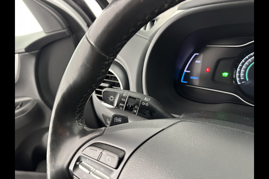 Hyundai Kona EV Premium 64 kWh (INCL.BTW) *PANO | FULL-LEATHER | HEAD-UP | FULL-LED | NAVI-FULLMAP | DAB | ADAPTIVE-CRUISE | KEYLESS | CAMERA | BLIND-SPOT | LANE-ASSIST | DIGI-COCKPIT | COMFORT-SEATS | 17''ALU*