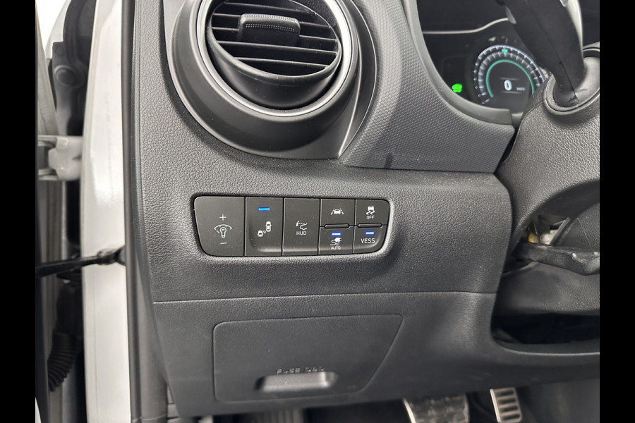 Hyundai Kona EV Premium 64 kWh (INCL.BTW) *PANO | FULL-LEATHER | HEAD-UP | FULL-LED | NAVI-FULLMAP | DAB | ADAPTIVE-CRUISE | KEYLESS | CAMERA | BLIND-SPOT | LANE-ASSIST | DIGI-COCKPIT | COMFORT-SEATS | 17''ALU*