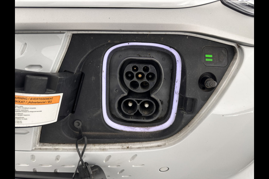 Hyundai Kona EV Premium 64 kWh (INCL.BTW) *PANO | FULL-LEATHER | HEAD-UP | FULL-LED | NAVI-FULLMAP | DAB | ADAPTIVE-CRUISE | KEYLESS | CAMERA | BLIND-SPOT | LANE-ASSIST | DIGI-COCKPIT | COMFORT-SEATS | 17''ALU*