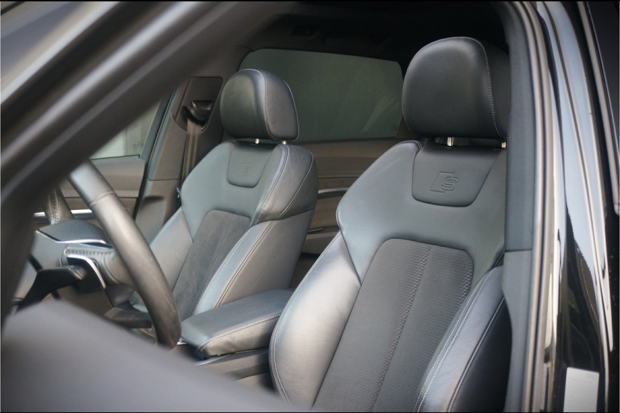 Audi e-tron e-tron 50 quattro S edition Black 71 kWh | S Line | Black Edition | Panoramadak | Memory Seats | Camera | Luchtvering | Adaptive Cruise Control | Keyless | Matrix LED | Leder | Stoelverwarming | NAP | BTW