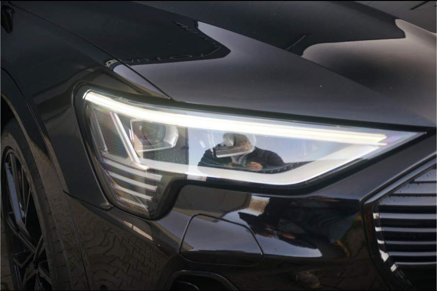 Audi e-tron e-tron 50 quattro S edition Black 71 kWh | S Line | Black Edition | Panoramadak | Memory Seats | Camera | Luchtvering | Adaptive Cruise Control | Keyless | Matrix LED | Leder | Stoelverwarming | NAP | BTW