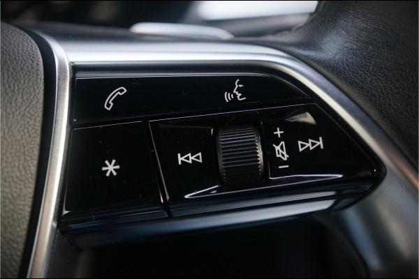 Audi e-tron e-tron 50 quattro S edition Black 71 kWh | S Line | Black Edition | Panoramadak | Memory Seats | Camera | Luchtvering | Adaptive Cruise Control | Keyless | Matrix LED | Leder | Stoelverwarming | NAP | BTW