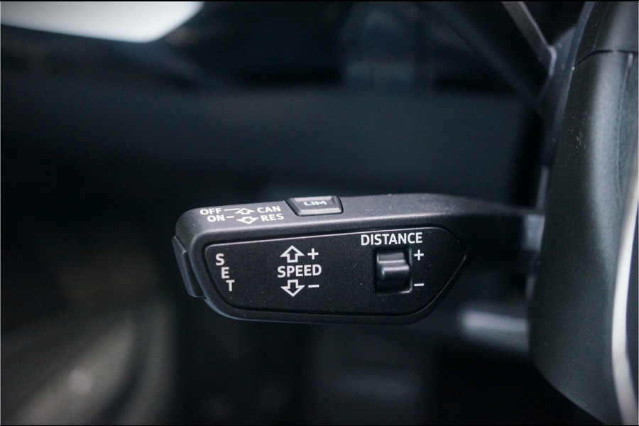 Audi e-tron e-tron 50 quattro S edition Black 71 kWh | S Line | Black Edition | Panoramadak | Memory Seats | Camera | Luchtvering | Adaptive Cruise Control | Keyless | Matrix LED | Leder | Stoelverwarming | NAP | BTW