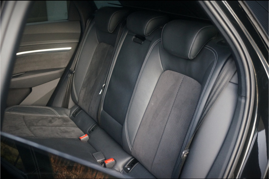 Audi e-tron e-tron 50 quattro S edition Black 71 kWh | S Line | Black Edition | Panoramadak | Memory Seats | Camera | Luchtvering | Adaptive Cruise Control | Keyless | Matrix LED | Leder | Stoelverwarming | NAP | BTW