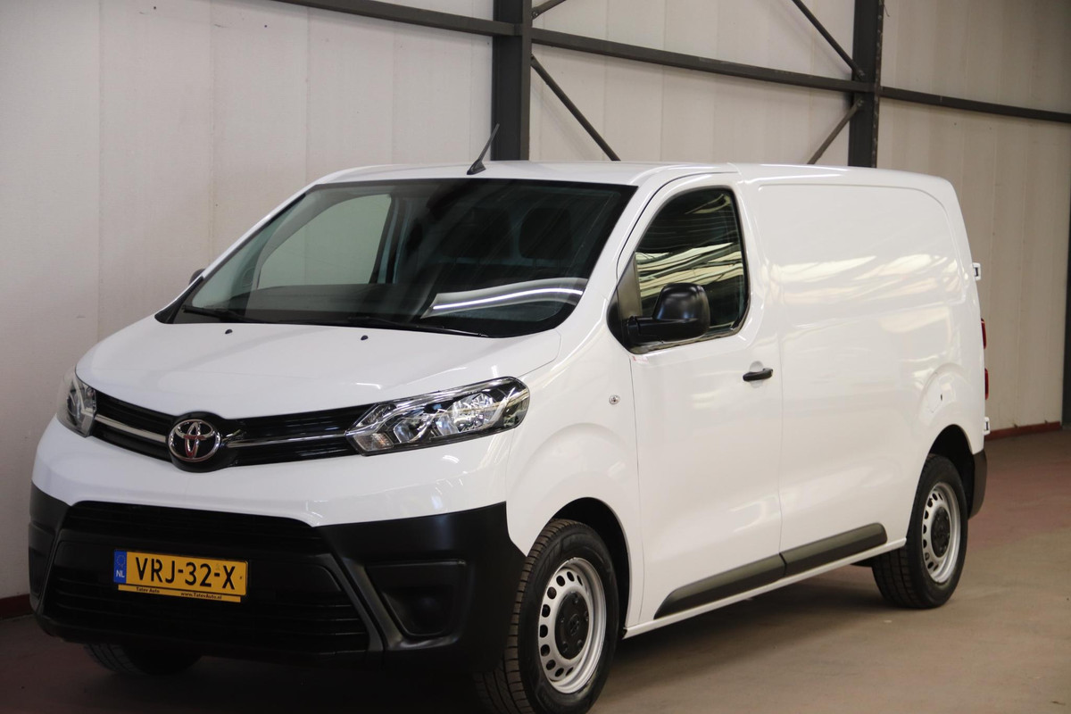 Toyota ProAce Worker 2.0 D-4D L2H1 146PK CARPLAY Toyota ProAce Worker 2.0 D-4D L2H1 146PK CARPLAY