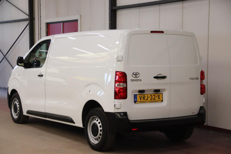 Toyota ProAce Worker 2.0 D-4D L2H1 146PK CARPLAY