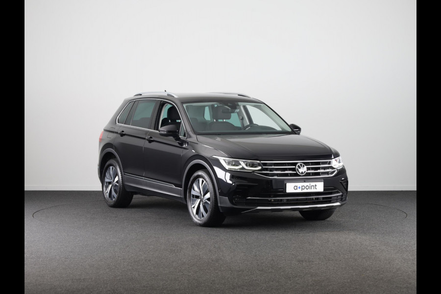 Volkswagen Tiguan 1.4 TSI eHybrid Elegance | Automaat | Ergo Active Voorstoelen | Head Up Display | Wegklapbare Trekhaak | Full Map Navigatie | 360 graden Camera |