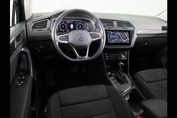 Volkswagen Tiguan 1.4 TSI eHybrid Elegance | Automaat | Ergo Active Voorstoelen | Head Up Display | Wegklapbare Trekhaak | Full Map Navigatie | 360 graden Camera |