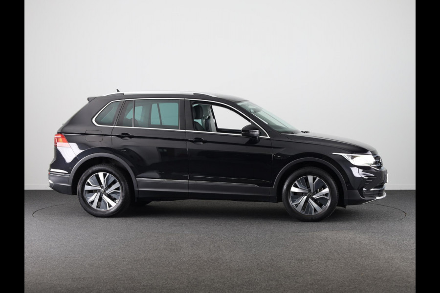 Volkswagen Tiguan 1.4 TSI eHybrid Elegance | Automaat | Ergo Active Voorstoelen | Head Up Display | Wegklapbare Trekhaak | Full Map Navigatie | 360 graden Camera |