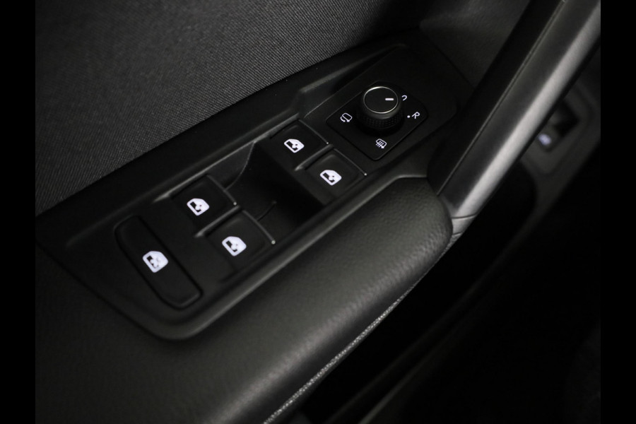 Volkswagen Tiguan 1.4 TSI eHybrid Elegance | Automaat | Ergo Active Voorstoelen | Head Up Display | Wegklapbare Trekhaak | Full Map Navigatie | 360 graden Camera |