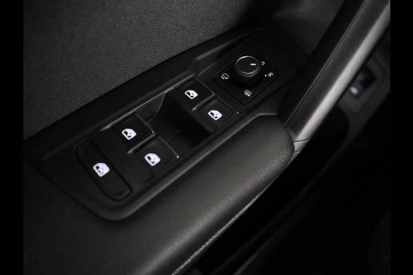 Volkswagen Tiguan 1.4 TSI eHybrid Elegance | Automaat | Ergo Active Voorstoelen | Head Up Display | Wegklapbare Trekhaak | Full Map Navigatie | 360 graden Camera |