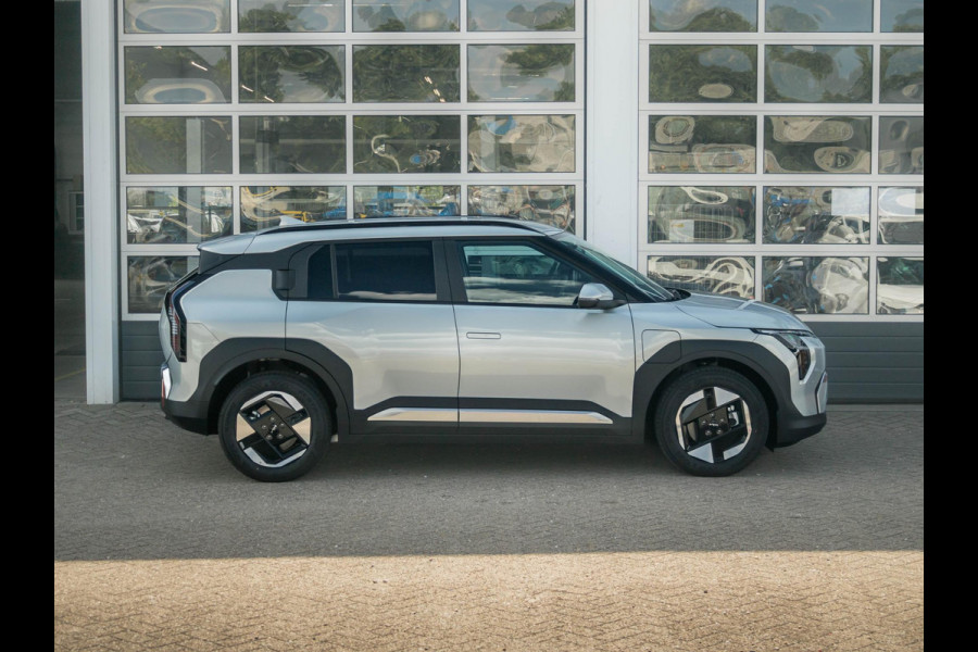 Kia EV3 Plus 81.4 kWh l Direct leverbaar l Stoel-Stuurwielverwarming V2l aansluiting l