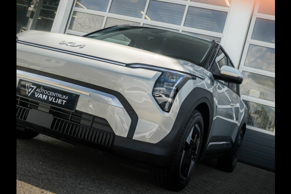 Kia EV3 Plus 81.4 kWh l Direct leverbaar l Stoel-Stuurwielverwarming V2l aansluiting l