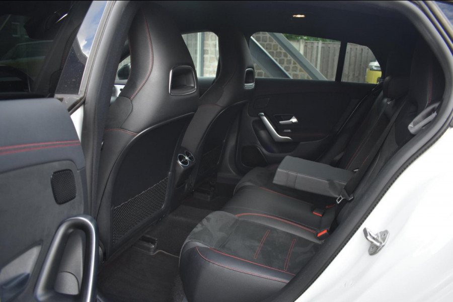 Mercedes-Benz CLA-Klasse Shooting Brake 200 AMG NIGHT | SFEERVERLICHTING | TREKHAAK | APPLE CARPLAY | ANDROID AUTO | CAMERA | NAP